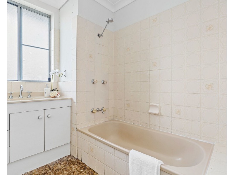 6/21 Macaulay Street, Coorparoo QLD 4151