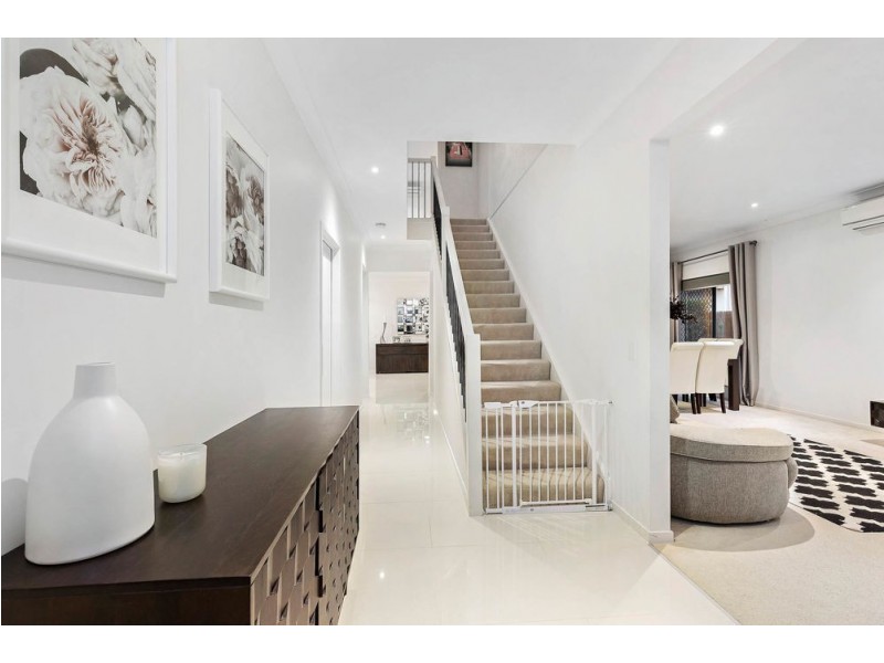 6 Aldea Place, Stretton QLD 4116