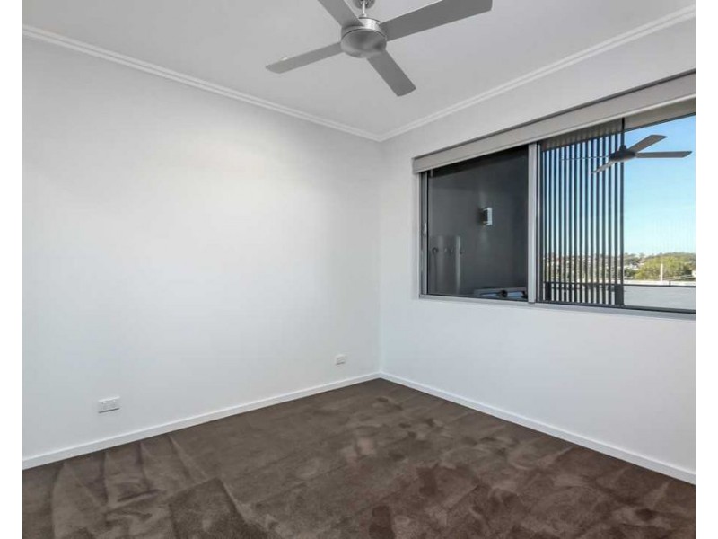 17/15 Durham Street, Coorparoo QLD 4151