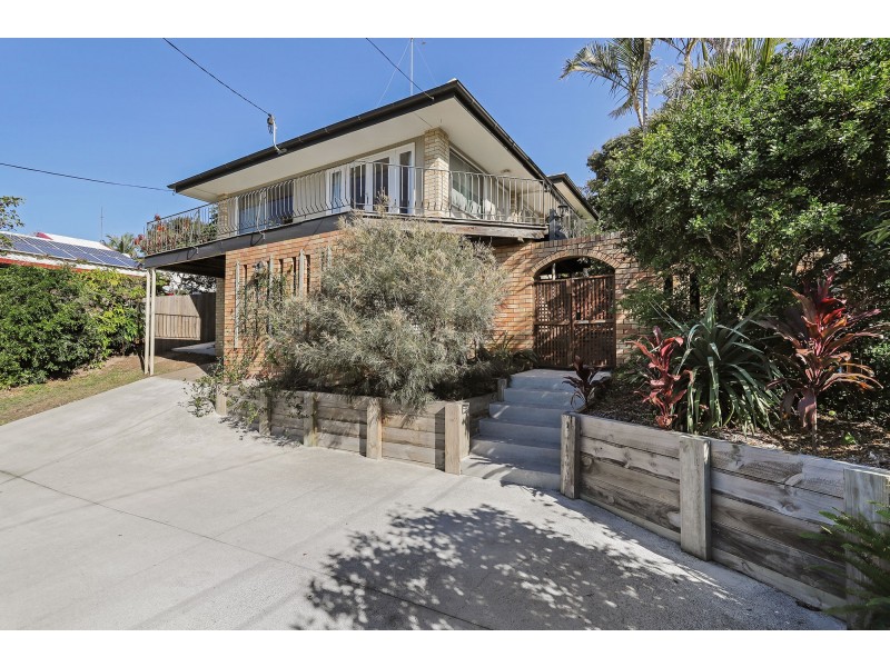 1654 Creek Road, Carina QLD 4152