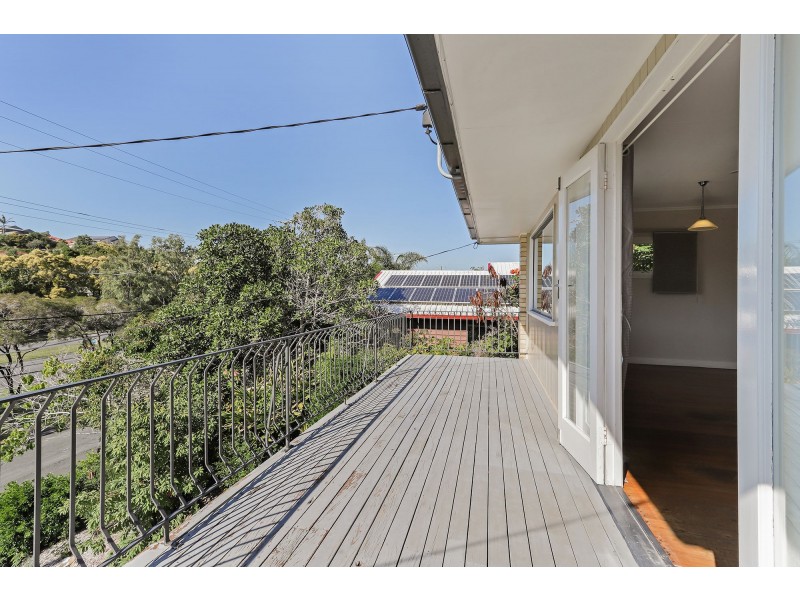 1654 Creek Road, Carina QLD 4152