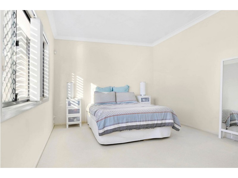 2/19 Daniells Street, Carina QLD 4152