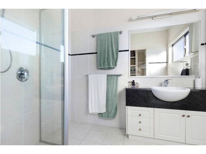 2/19 Daniells Street, Carina QLD 4152