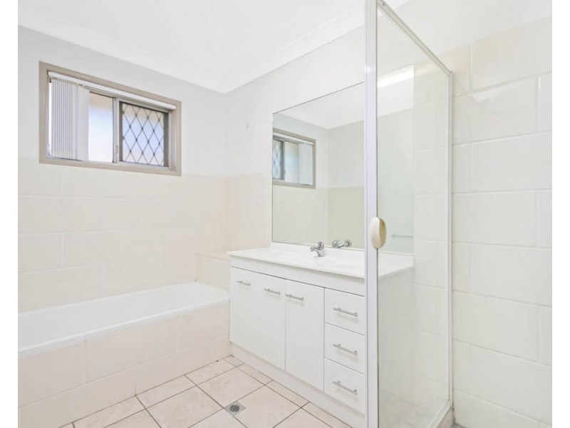 1 McCracken Street, Wishart QLD 4122