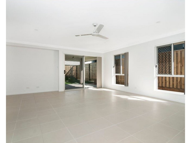 32 Ellabay Street, Redland Bay QLD 4165