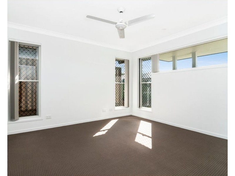 32 Ellabay Street, Redland Bay QLD 4165