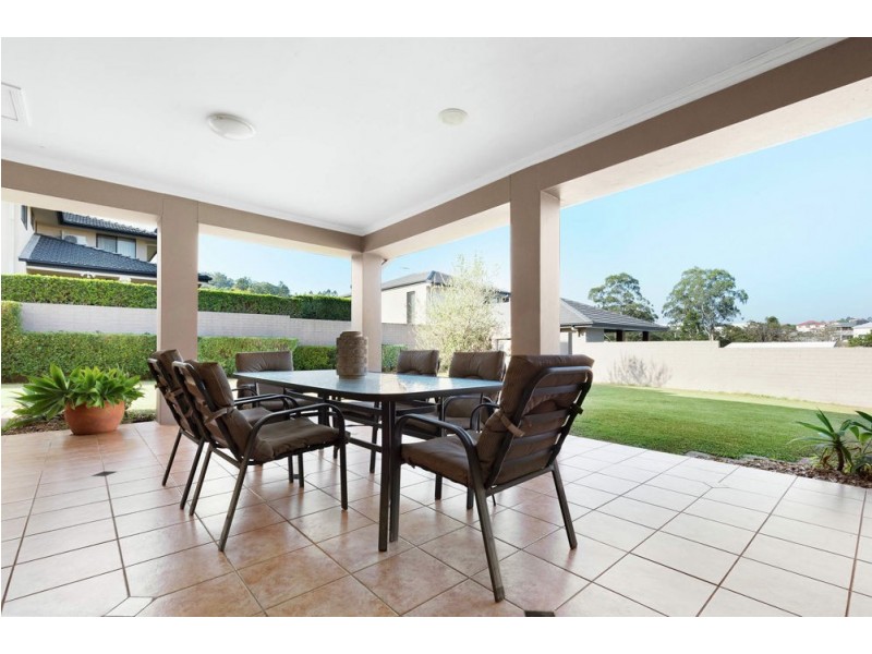 2 Melrose Close, Carindale QLD 4152