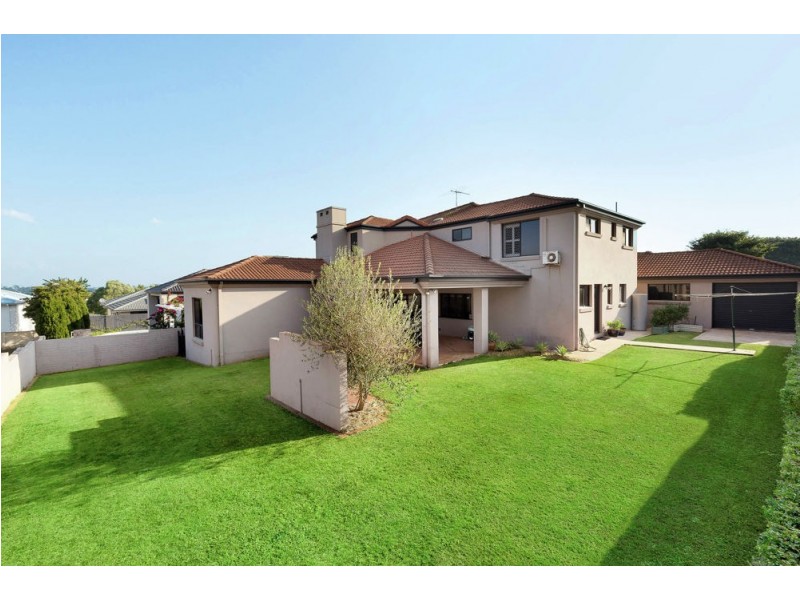 2 Melrose Close, Carindale QLD 4152