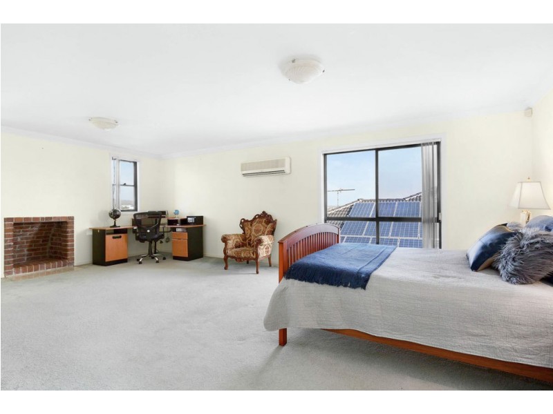 2 Melrose Close, Carindale QLD 4152