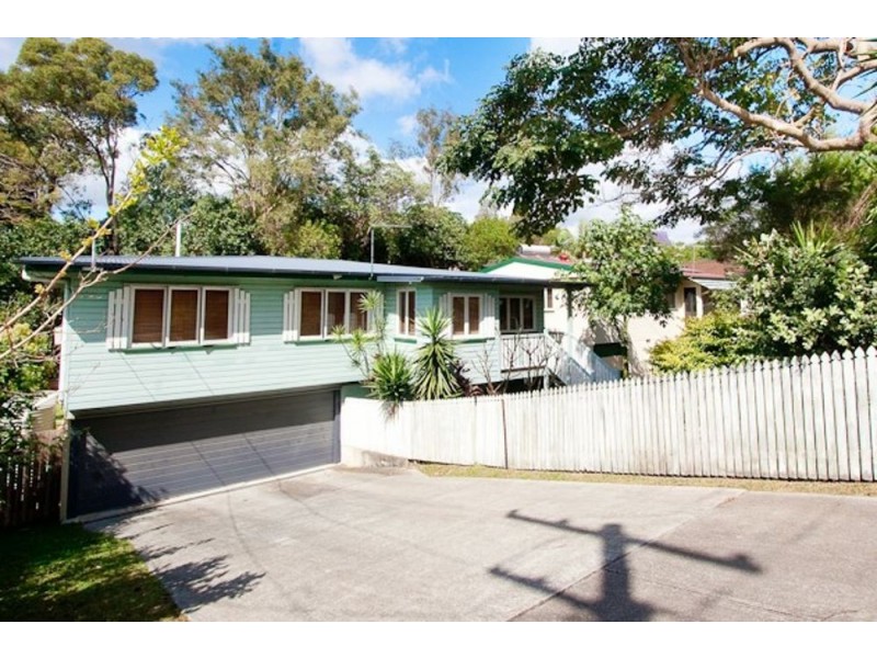 597 D’Arcy Rd, Carina QLD 4152