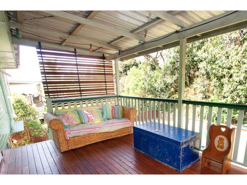 597 D’Arcy Rd, Carina QLD 4152