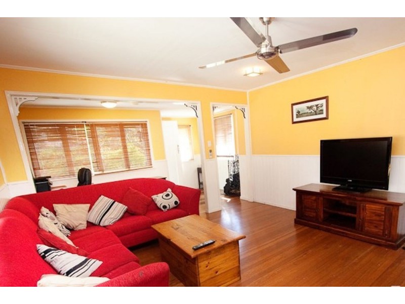 597 D’Arcy Rd, Carina QLD 4152