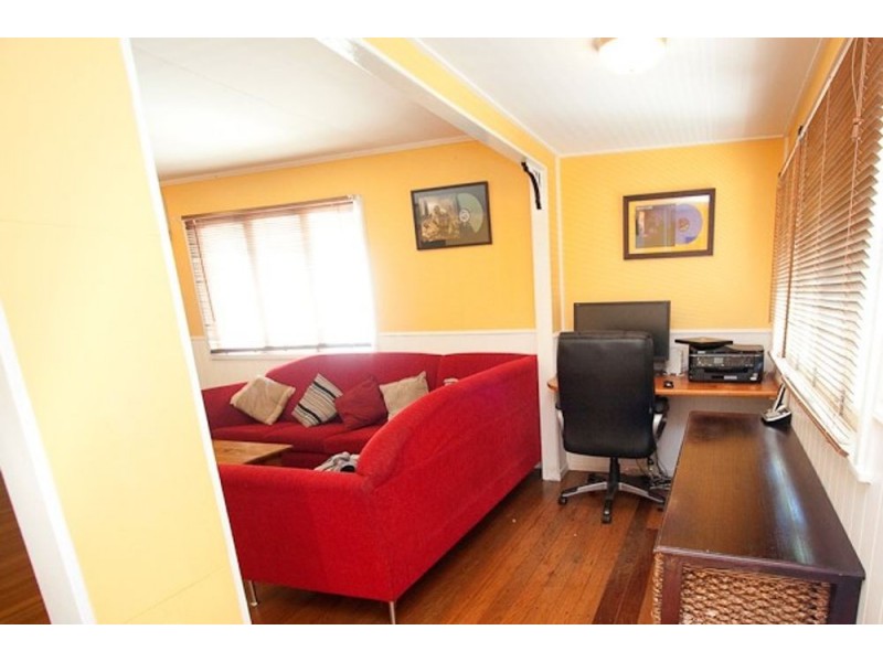 597 D’Arcy Rd, Carina QLD 4152