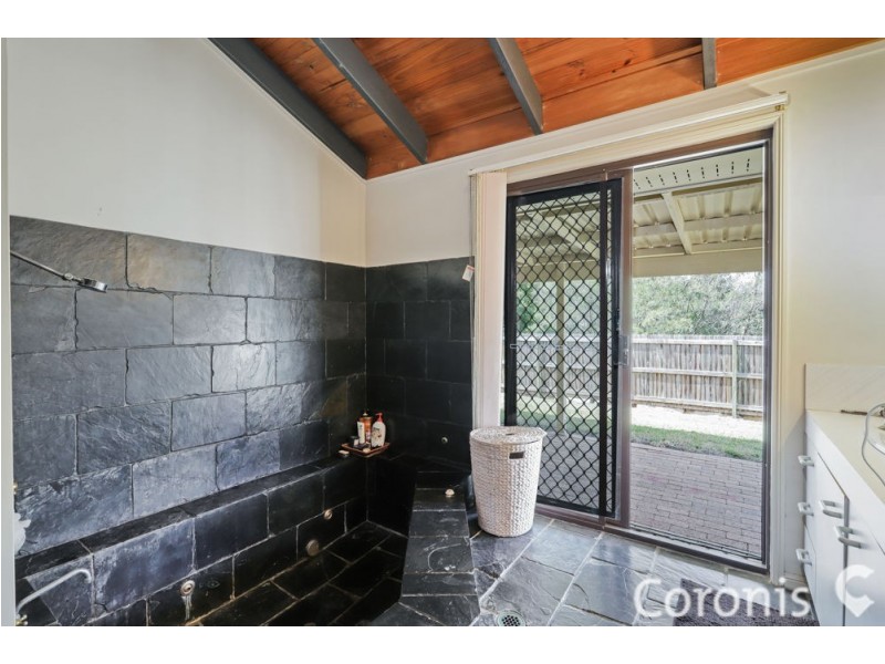 5 Nardie Street, Eight Mile Plains QLD 4113