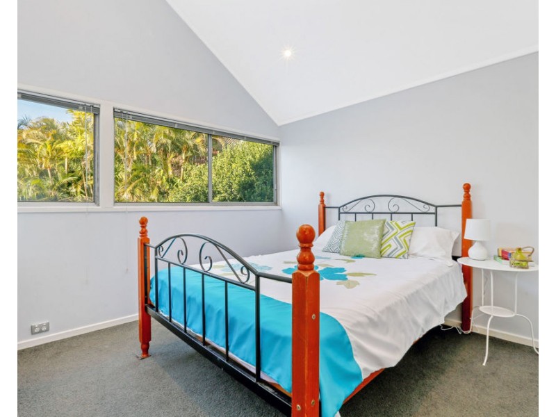 166 Bapaume Road, Holland Park West QLD 4121