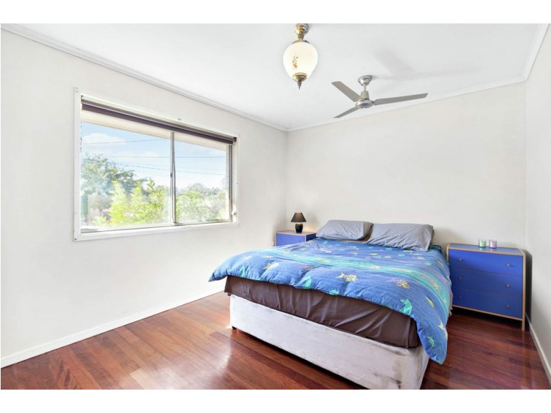 1 Kiparra Street, Mansfield QLD 4122