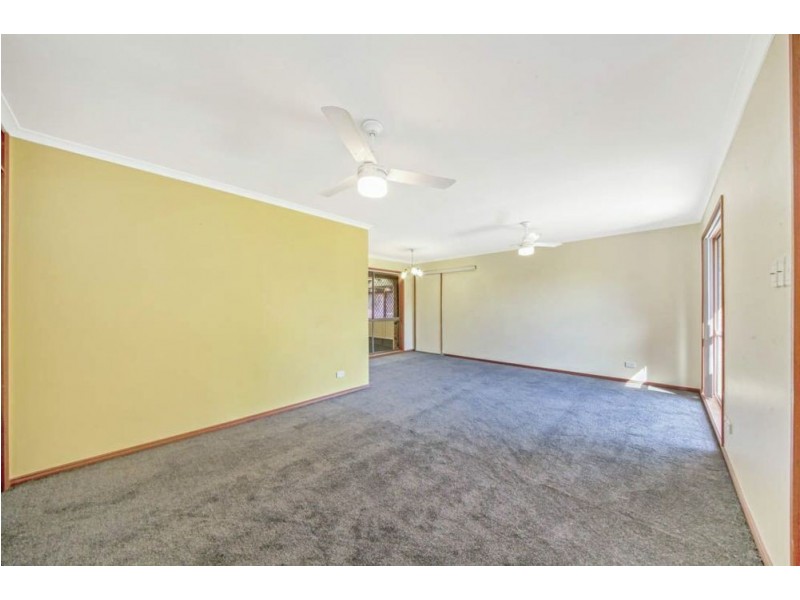 4 Dalton Court, Springwood QLD 4127