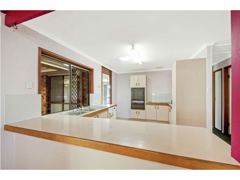 4 Dalton Court, Springwood QLD 4127