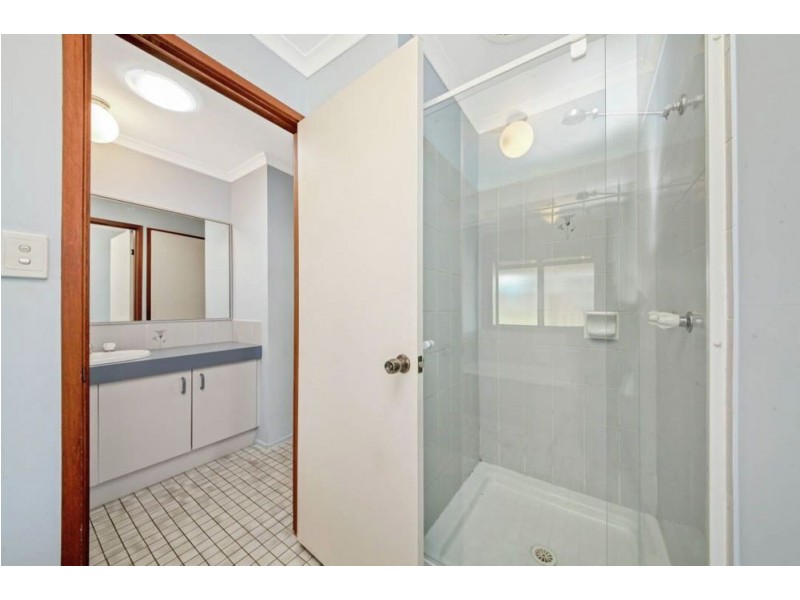 4 Dalton Court, Springwood QLD 4127