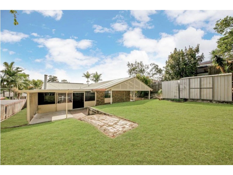 4 Dalton Court, Springwood QLD 4127