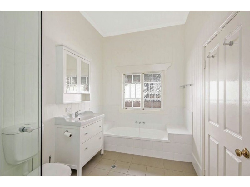 74 Shakespeare Street, Coorparoo QLD 4151