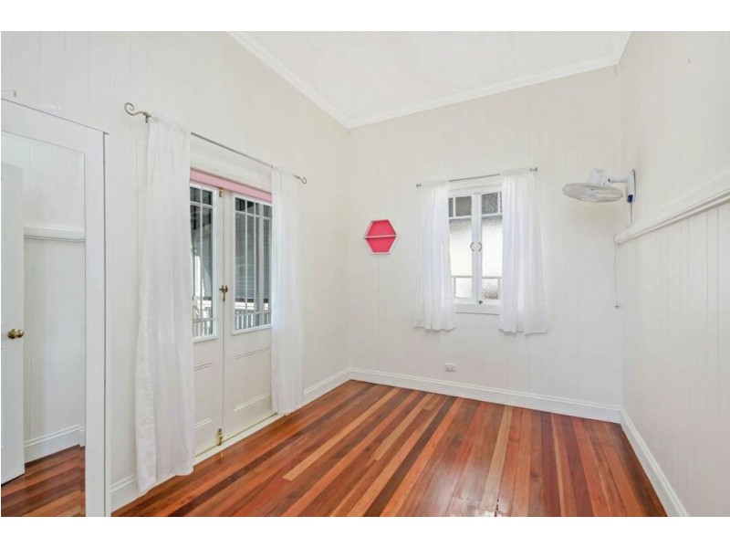 74 Shakespeare Street, Coorparoo QLD 4151