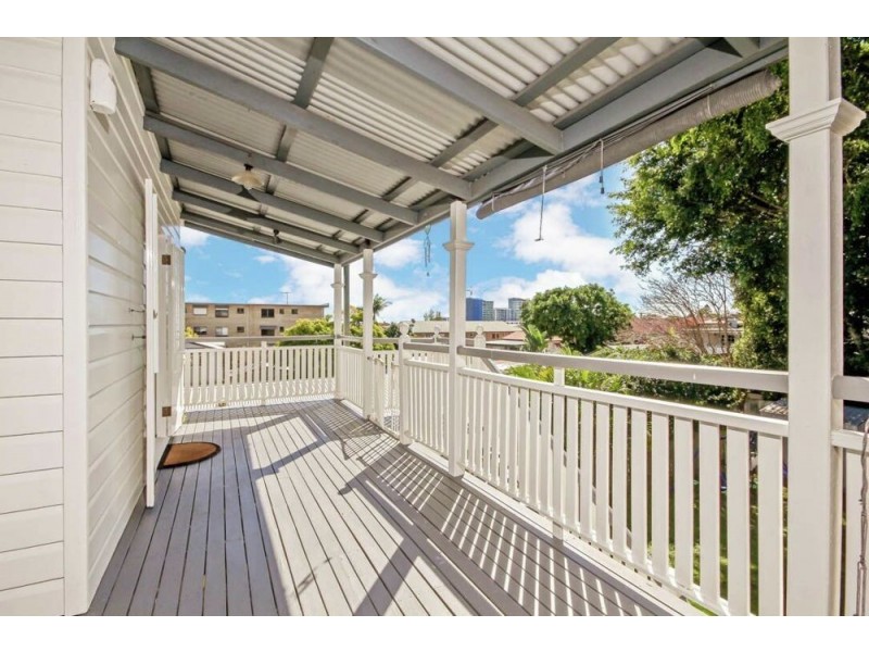 74 Shakespeare Street, Coorparoo QLD 4151