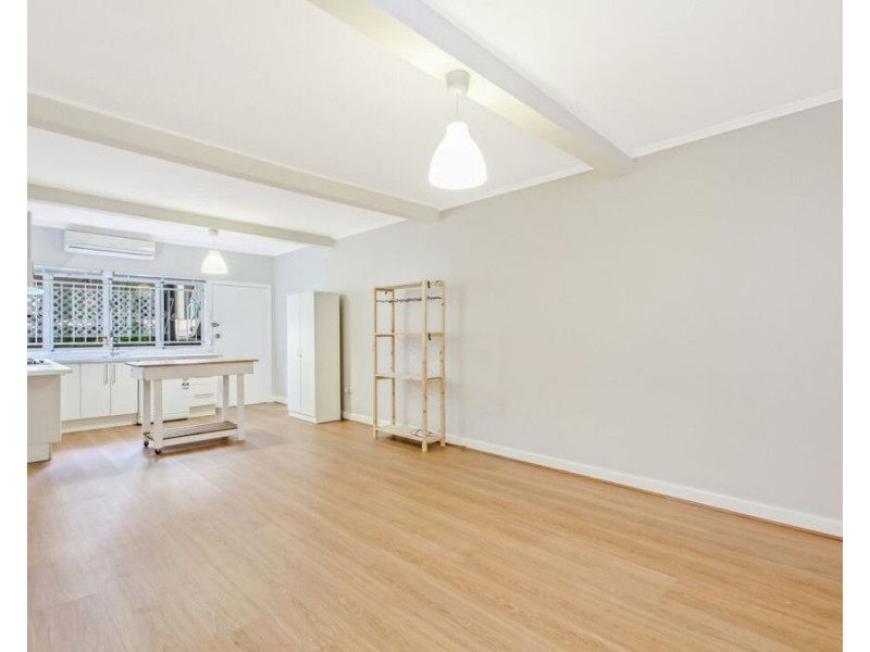 4/9 Lockhart Street, Woolloongabba QLD 4102