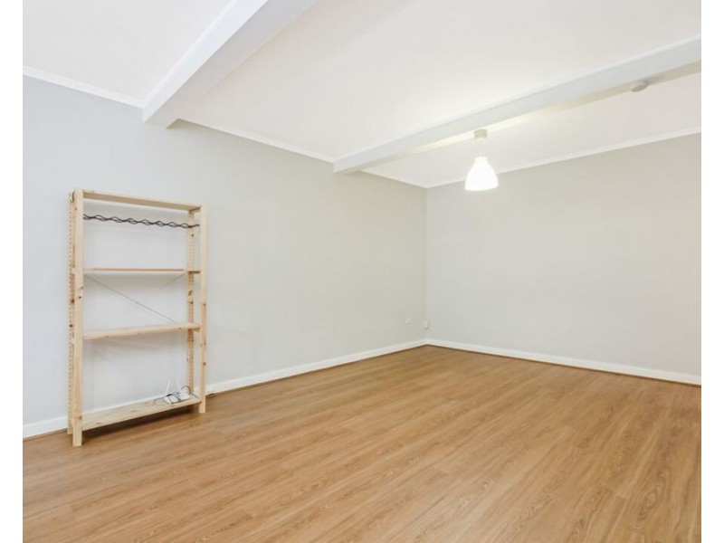 4/9 Lockhart Street, Woolloongabba QLD 4102