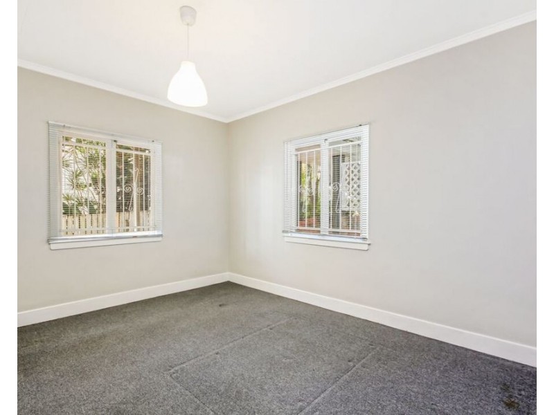 4/9 Lockhart Street, Woolloongabba QLD 4102