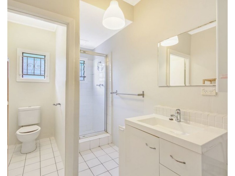 4/9 Lockhart Street, Woolloongabba QLD 4102