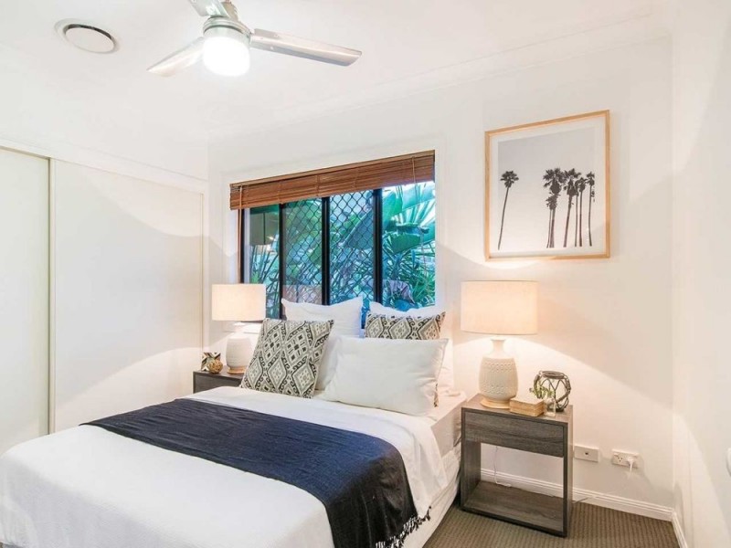 9 Brossard Court, Mansfield QLD 4122