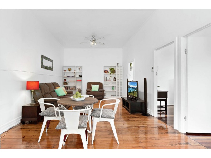 8/9 Lockhart Street, Woolloongabba QLD 4102