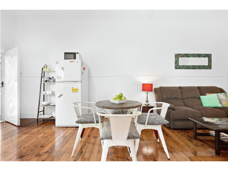 8/9 Lockhart Street, Woolloongabba QLD 4102