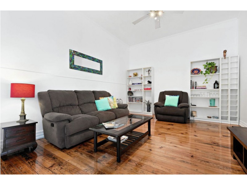 8/9 Lockhart Street, Woolloongabba QLD 4102