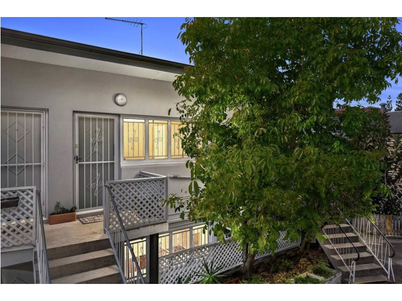 8/9 Lockhart Street, Woolloongabba QLD 4102