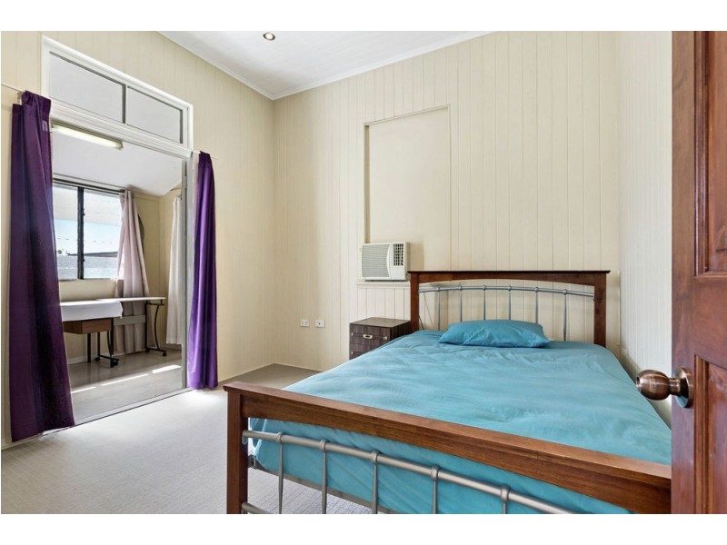 42 Thomas Street, Greenslopes QLD 4120