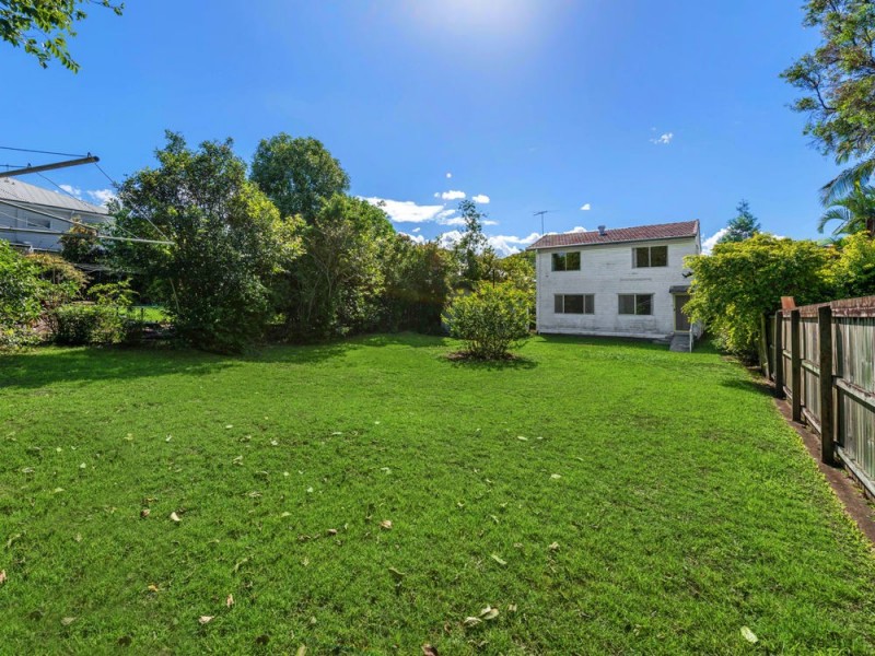 15 Rees Avenue, Coorparoo QLD 4151