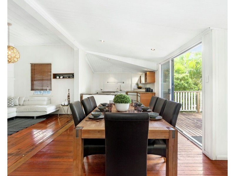 54 Earl Street, Greenslopes QLD 4120