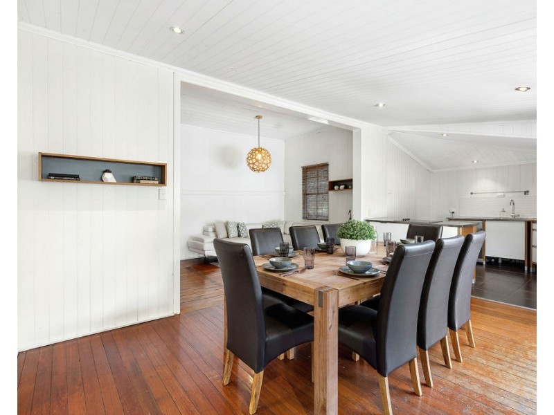 54 Earl Street, Greenslopes QLD 4120