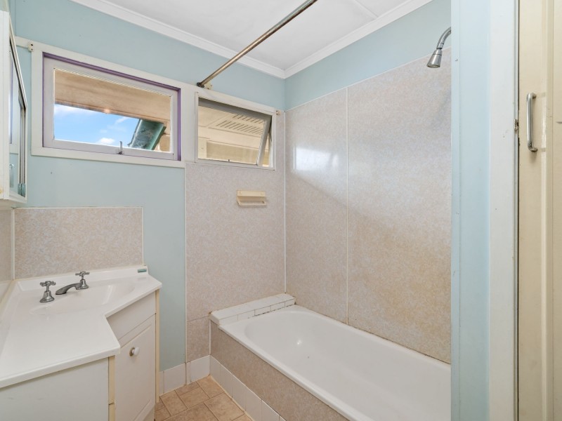 21 Gwynne Street, Wynnum West QLD 4178