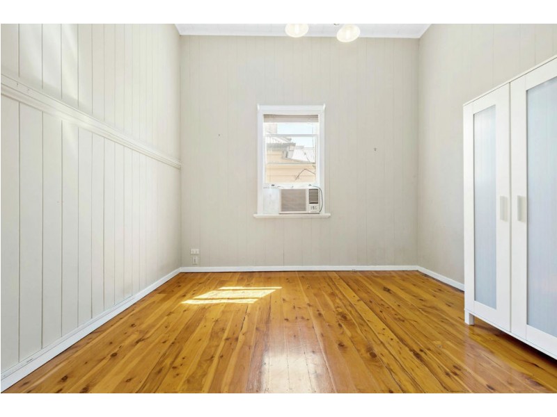 106 Baines Street, Kangaroo Point QLD 4169