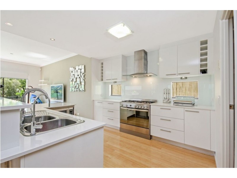 10 Cayman Place, Forest Lake QLD 4078