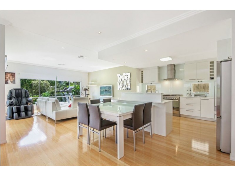 10 Cayman Place, Forest Lake QLD 4078