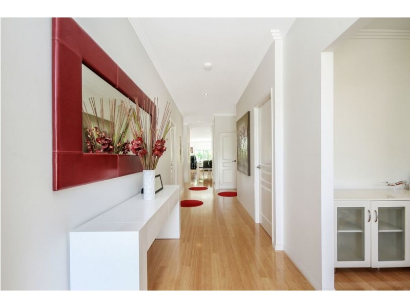 10 Cayman Place, Forest Lake QLD 4078