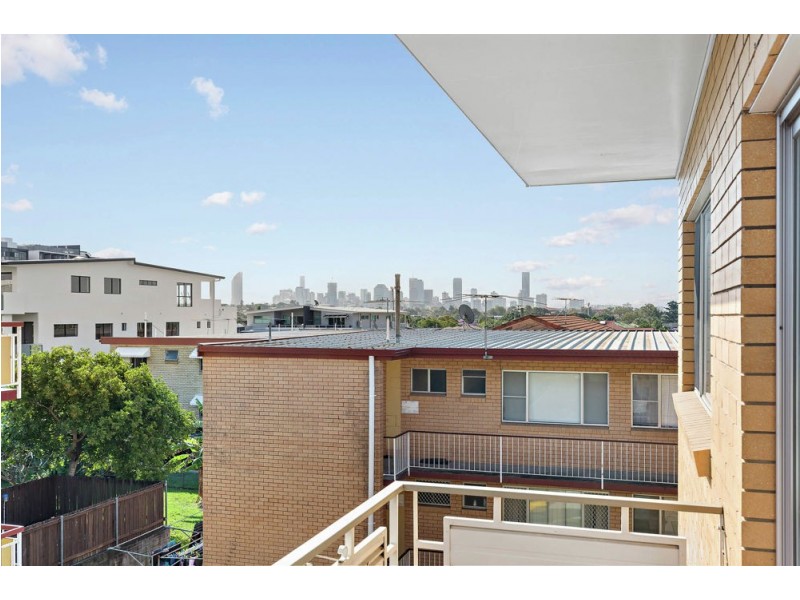 7/28 Kitchener Street, Coorparoo QLD 4151