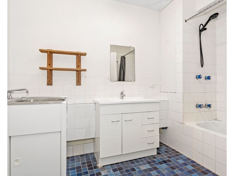 2/92 Bovelles Street, Camp Hill QLD 4152