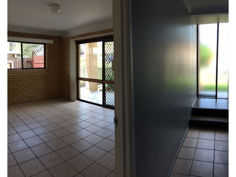 2/18 Tenbar St, Tingalpa QLD 4173
