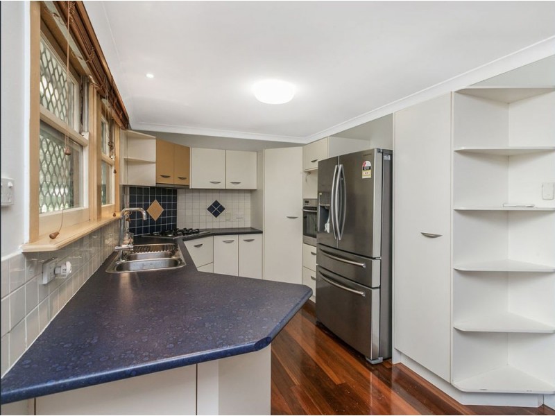 3 Karloo Street, Wynnum QLD 4178