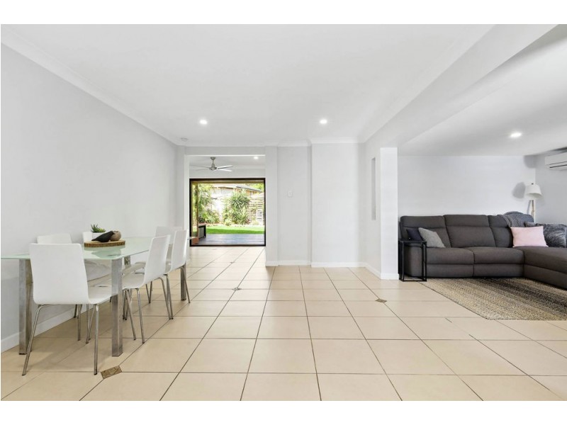 3 Lauretta Avenue, Springwood QLD 4127